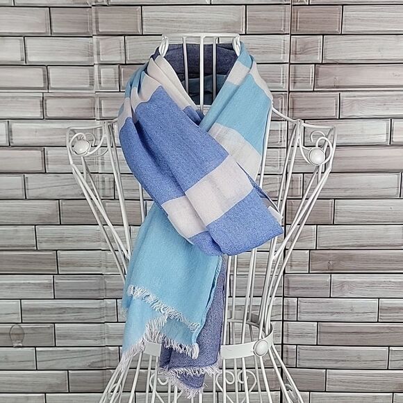 Chico's summer scarf - Picture 7 of 8